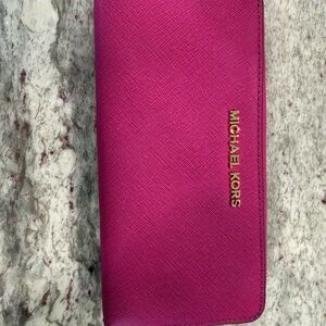 Michael Kors Fuchsia Wallet